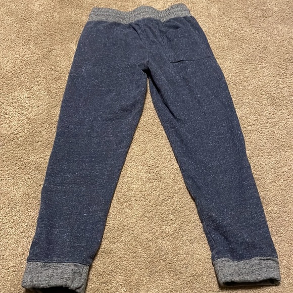 Capsule Sweats - Picture 5 of 6